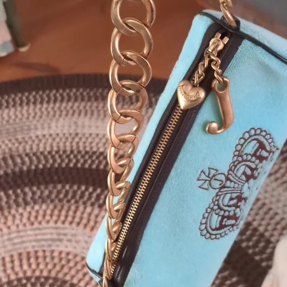 VINTAGE JUICY COUTURE TOOTSIE ROLL BARREL BAG! - Picture 11 of 17